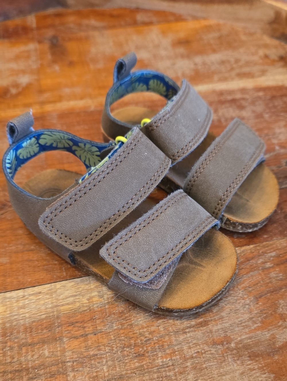 wonder nation Brown Hook-and-Loop Toddler Sandals with Blue Leaf Lining